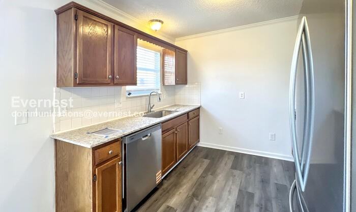 1021 Se Steeple Dr - Photo 4 of 25