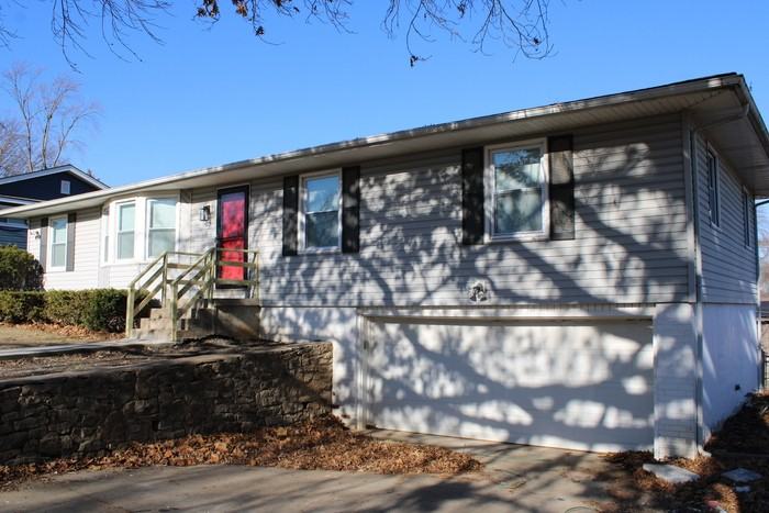 18008 E 27th St S - Photo 3 of 27