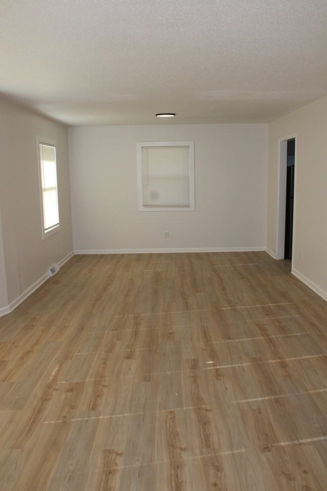 18008 E 27th St S - Photo 5 of 27