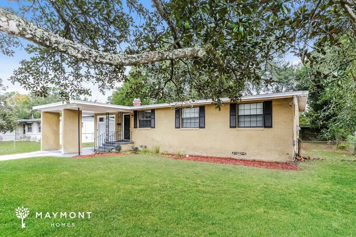 11477 Harlan Dr - Photo 4 of 12