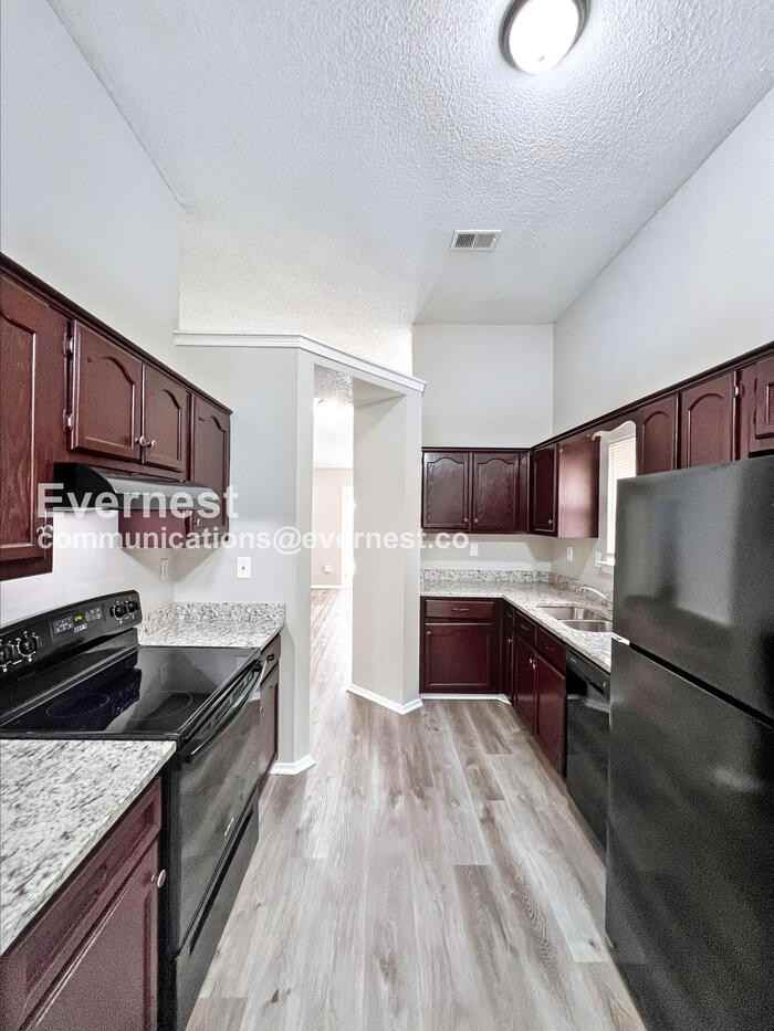 7594 Iris Dr - Photo 3 of 19