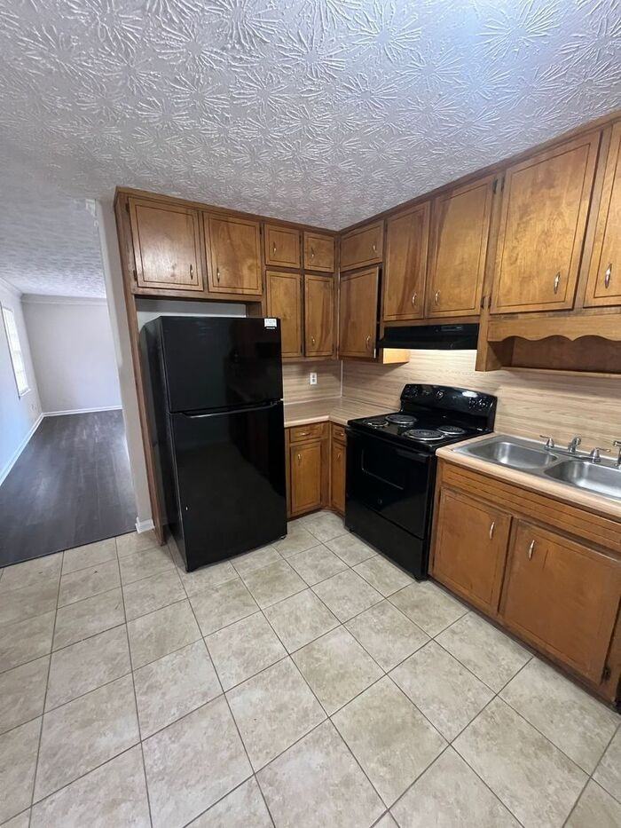 396 Dixie Ct - Photo 6 of 15