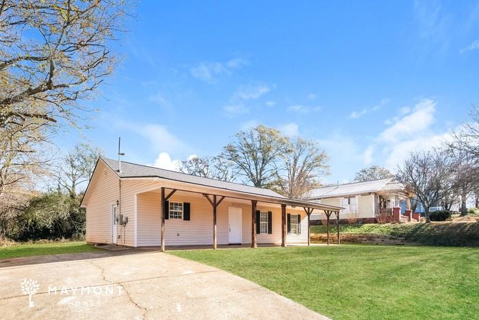 339 Spring St - Photo 4 of 12