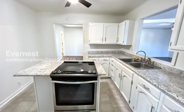 15 Walker Ave - Photo 4 of 29