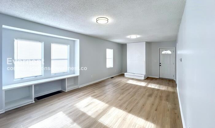 907 S Cedar Ave - Photo 4 of 21