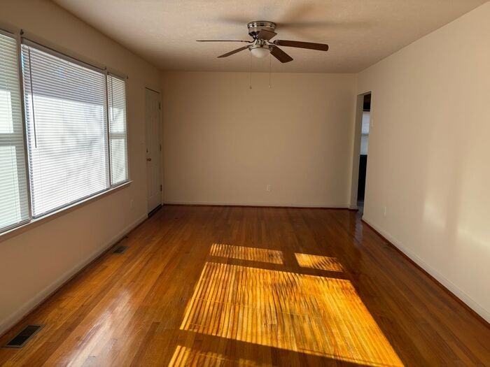 7522 Decatur Dr - Photo 3 of 14