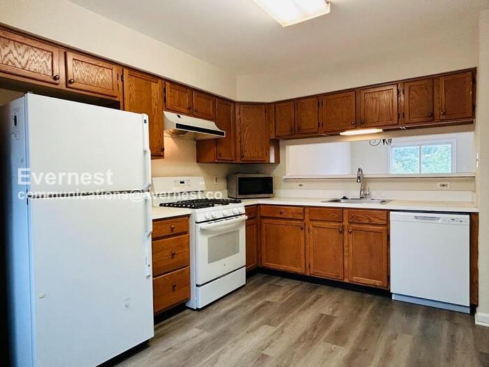 20865 Sandstone Sq - Photo 2 of 27