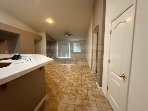 5343 Cosumnes Dr - Photo 4 of 8