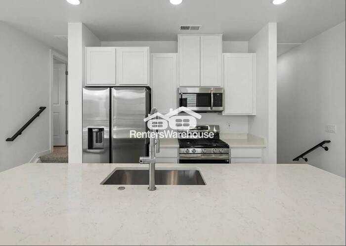 2056 S Holly St #4 - Photo 2 of 17