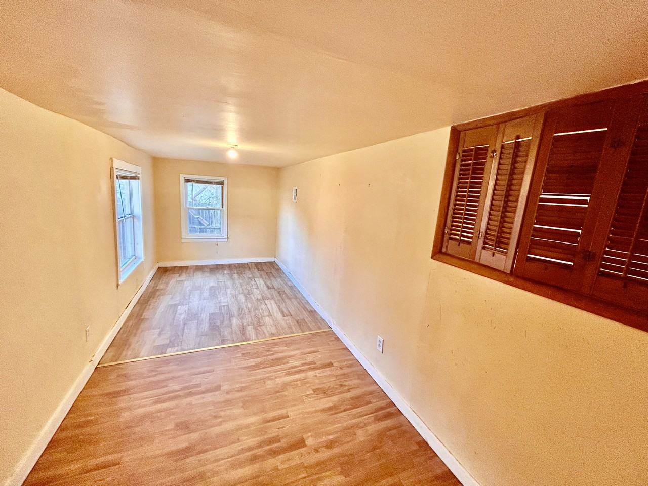 428 W 8th St #1 - Photo 6 of 12