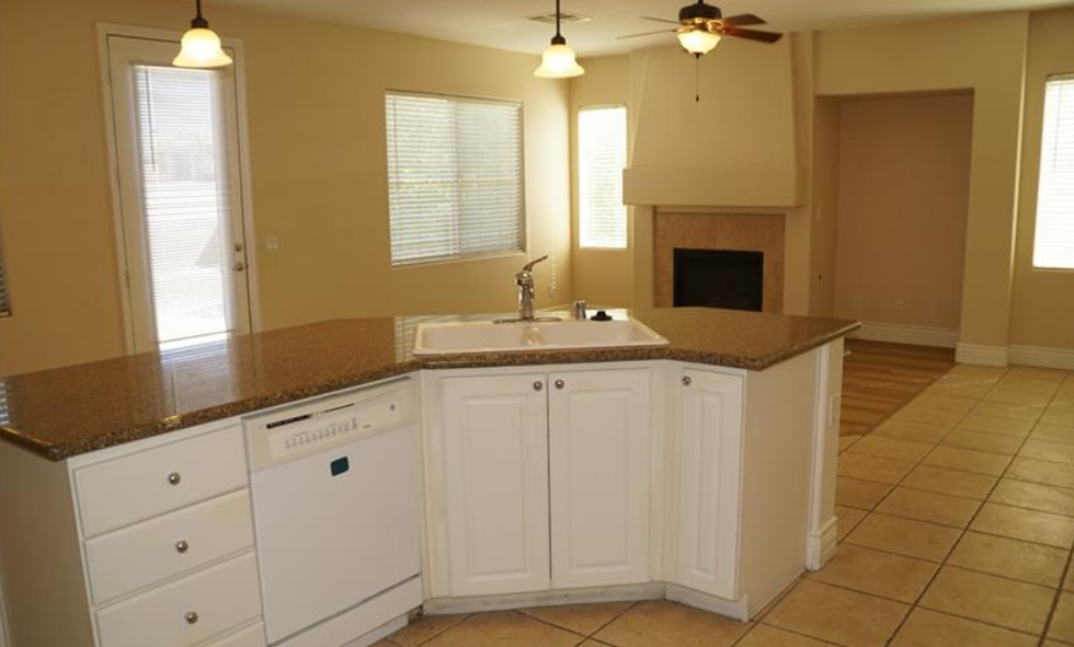 518 Center Green Dr #1 - Photo 4 of 28