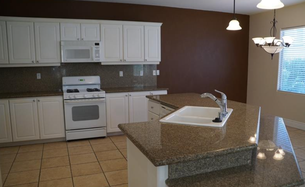 518 Center Green Dr #1 - Photo 5 of 28