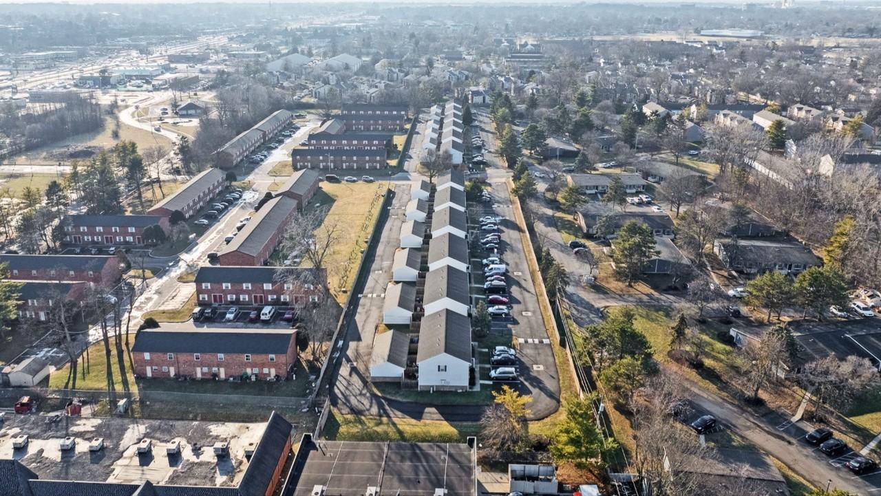 Brady Commons - Photo 5 of 10