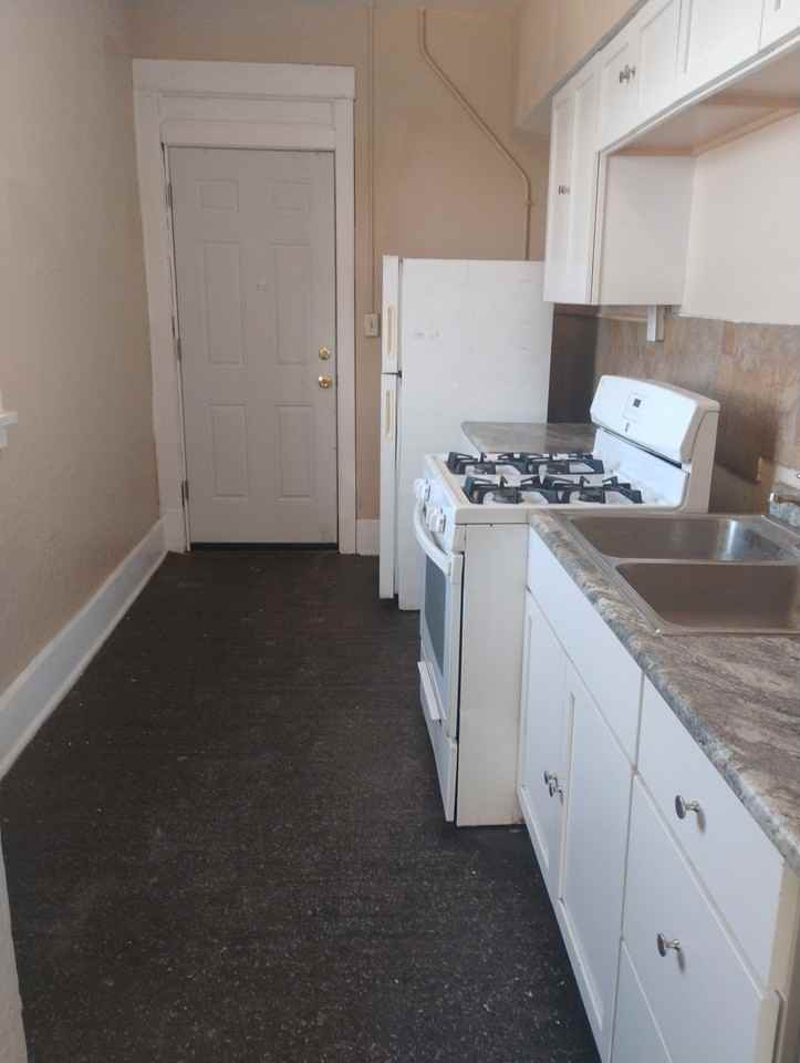 515 9th St #3 - Photo 2 of 4