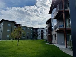 featured image of 5385 Elyn Loop #218