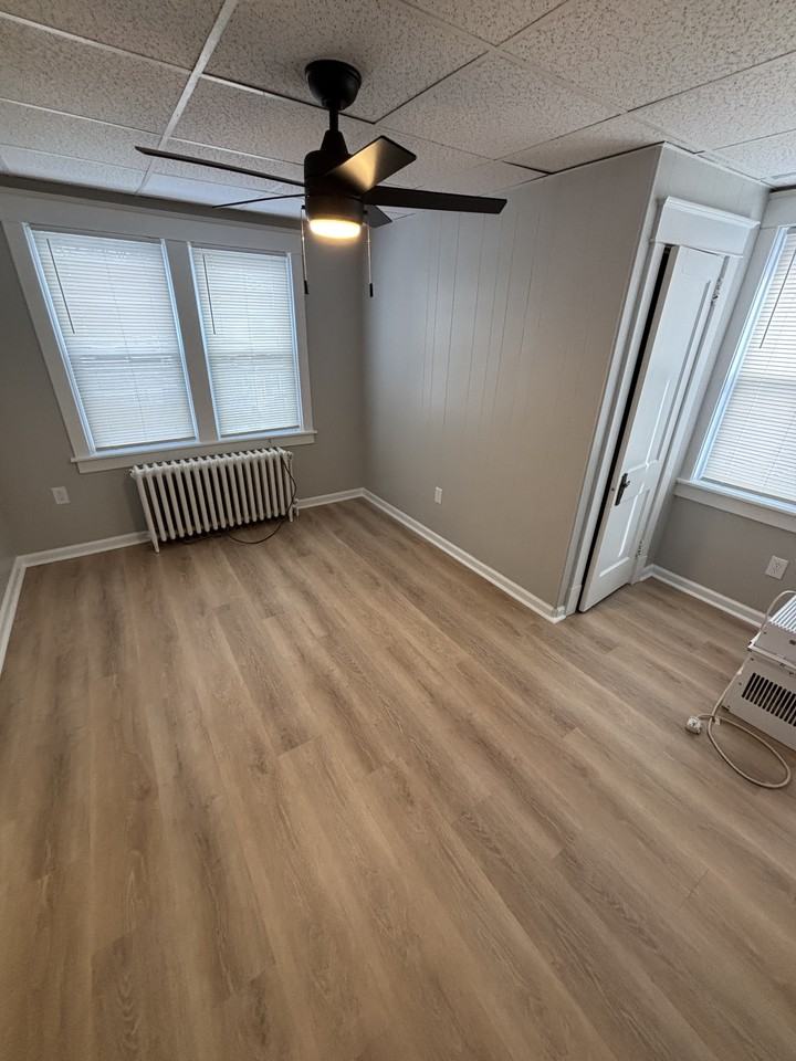 6 1/2 Lorewood Ave #A - Photo 6 of 8