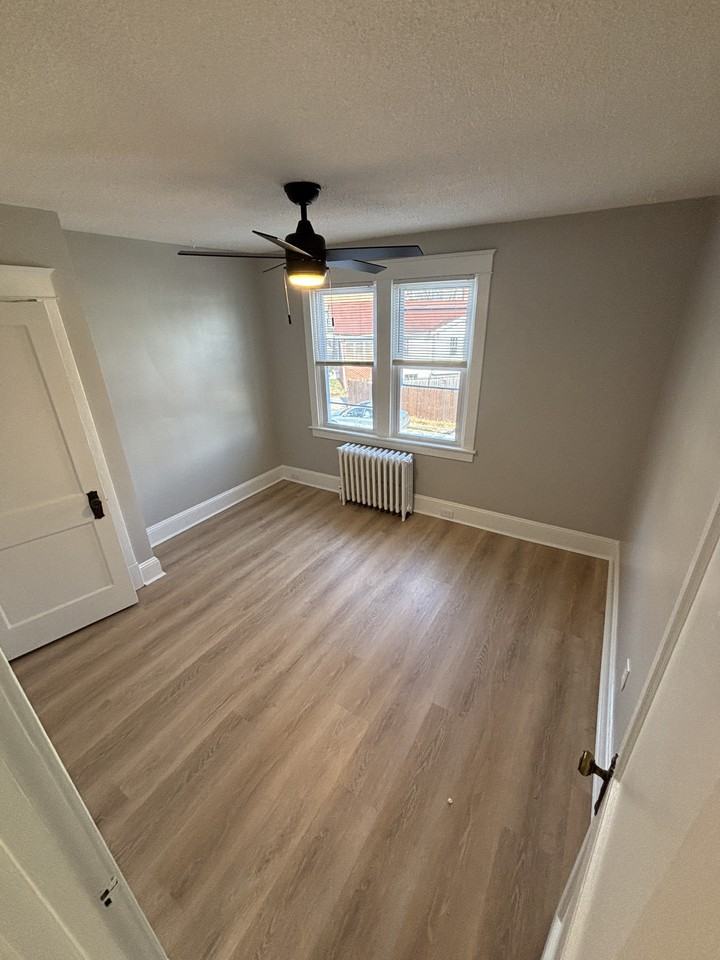 6 1/2 Lorewood Ave #A - Photo 7 of 8