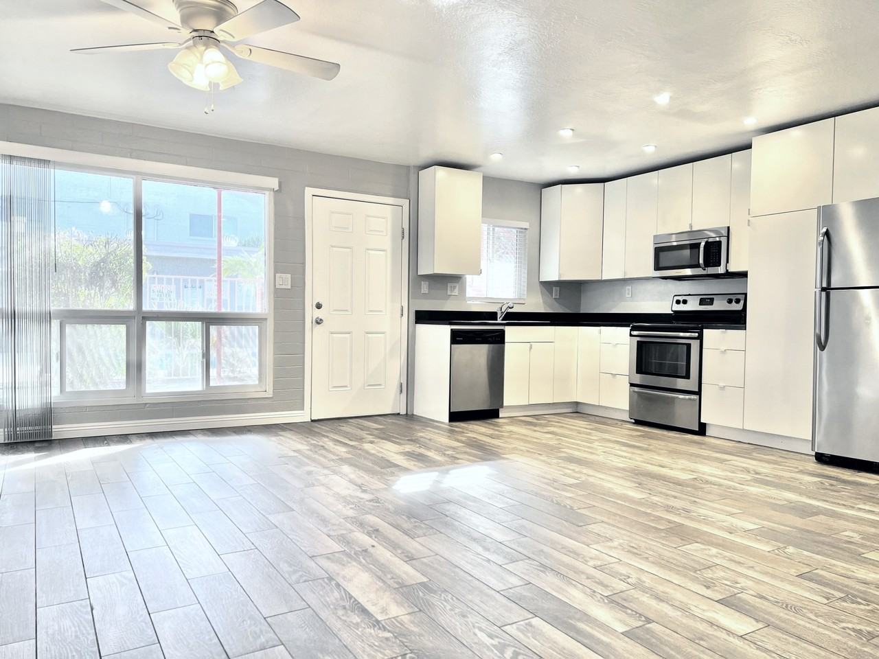 3611 N 5th Ave #3 - Photo 7 of 39