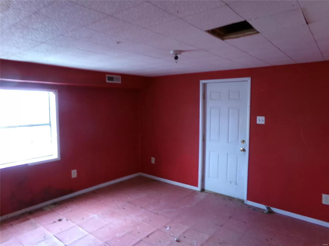 611 Walnut St #NA - Photo 2 of 3