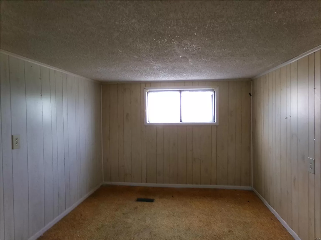 611 Walnut St #NA - Photo 3 of 3