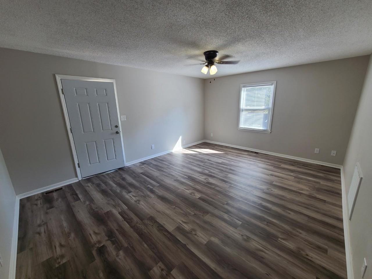 134 Calvin Court - Photo 3 of 10