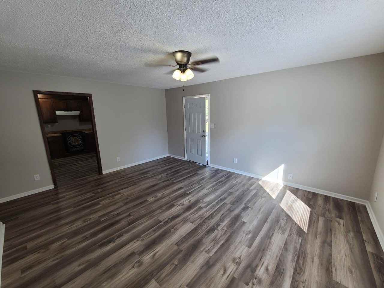 134 Calvin Court - Photo 4 of 10