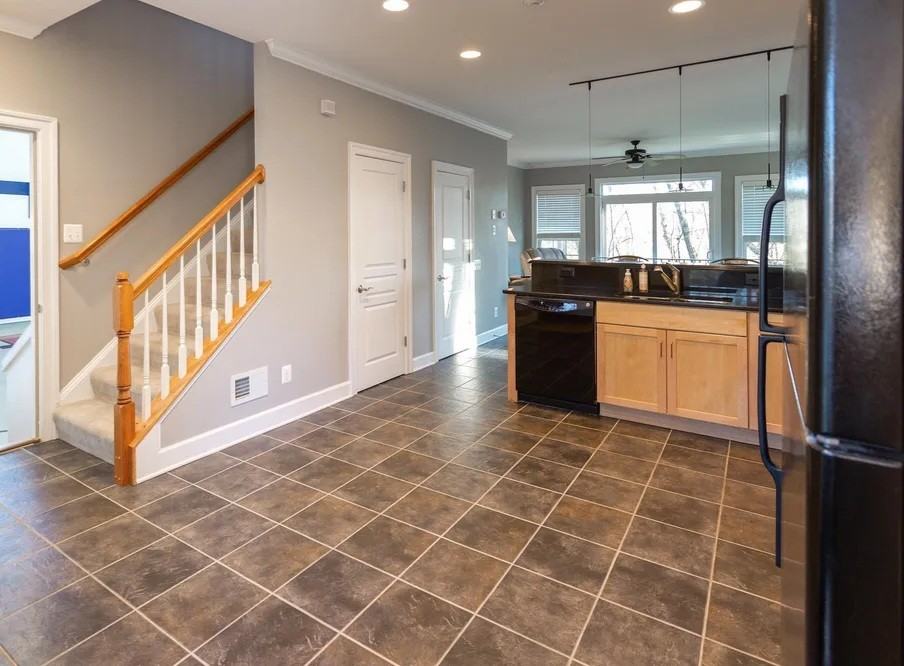 41539 Southpaw Pl #41539 - Photo 3 of 10