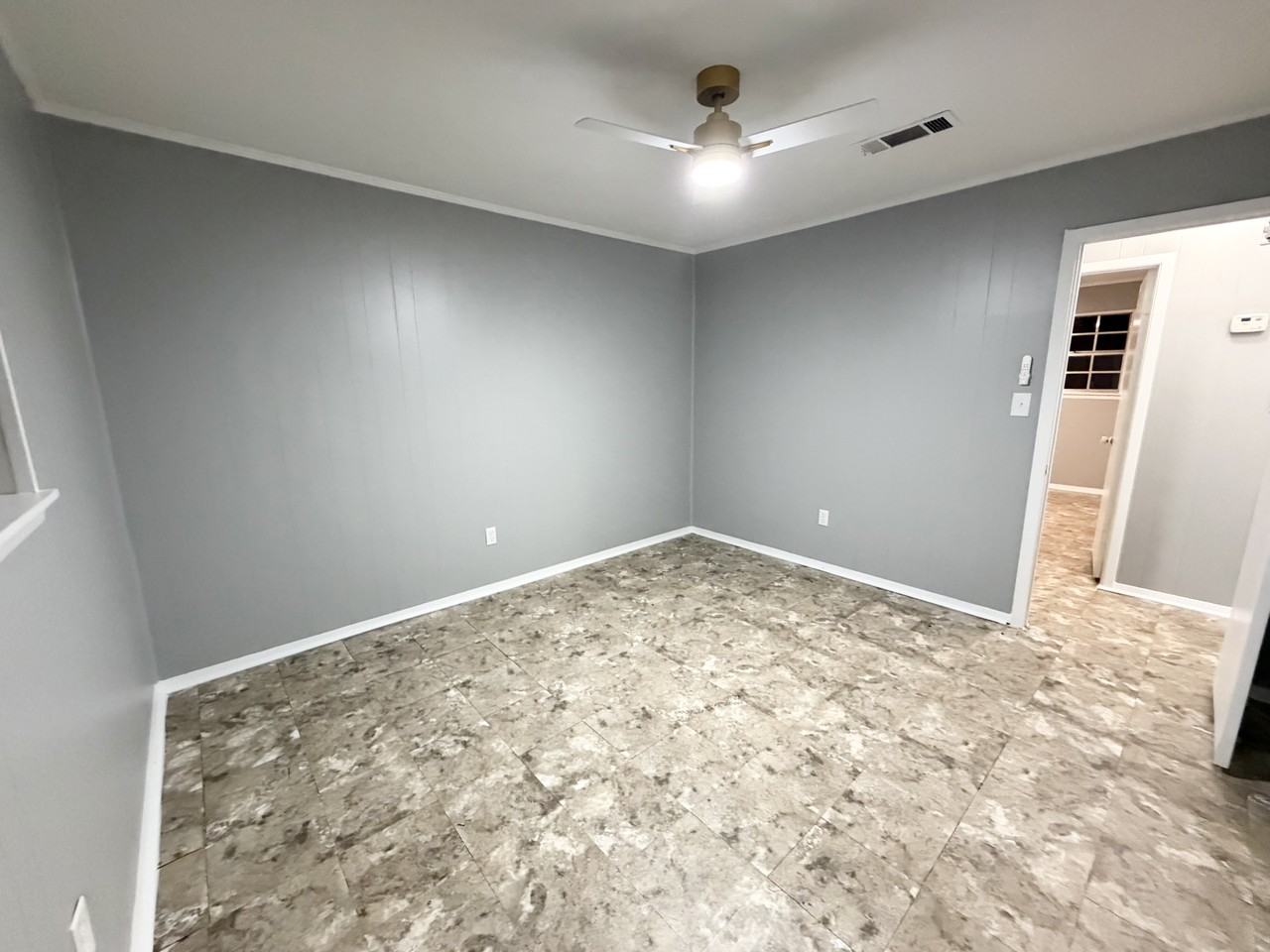 525 11th Ave #NA - Photo 7 of 11