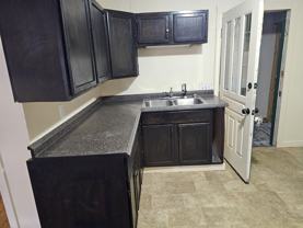 613 Poplar St - Photo 1 of 1