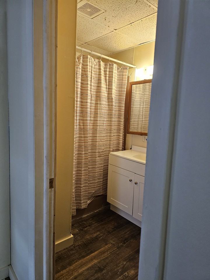 613 Poplar St - Photo 2 of 8