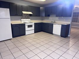 featured image of 2313 Friar Tuck Ln #1