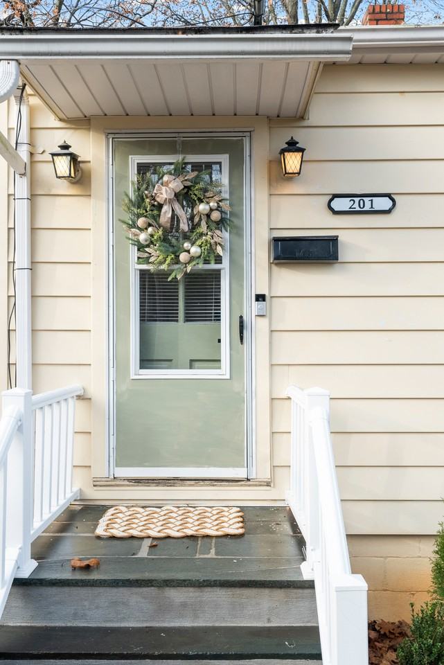 201 Perrymont Ave #NA - Photo 2 of 16