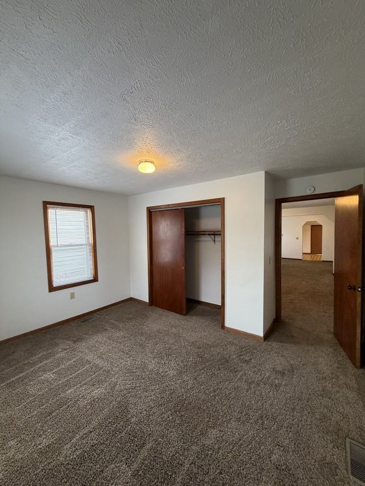 687 W Mill St #NA - Photo 5 of 5