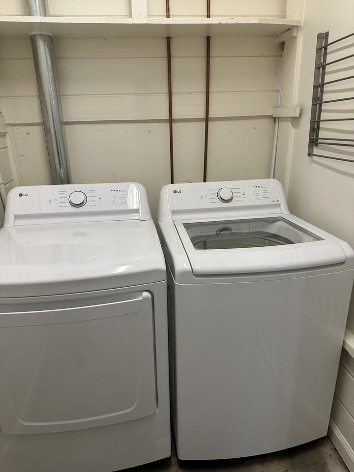 675 Alhambra St #675 - Photo 6 of 17