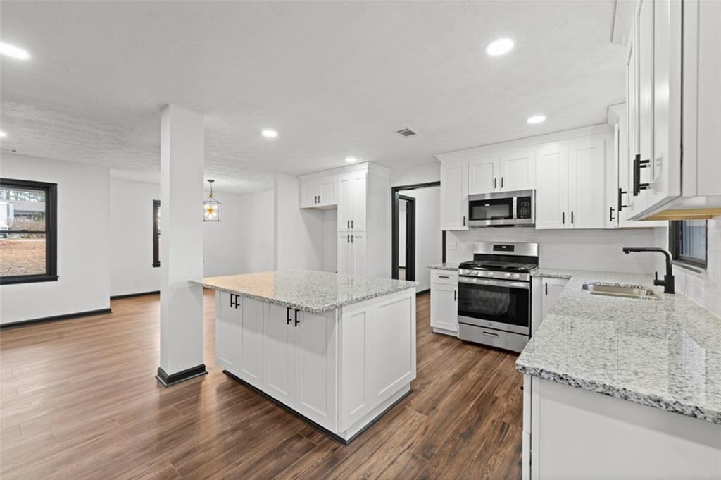 1628 E Kellogg Cir #NA - Photo 4 of 14