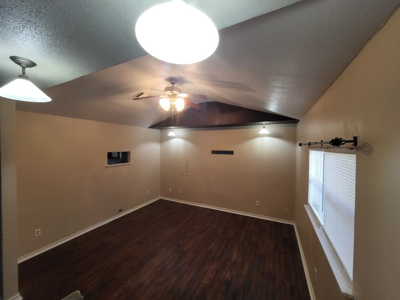 1218 Woodward St #NA - Photo 3 of 15