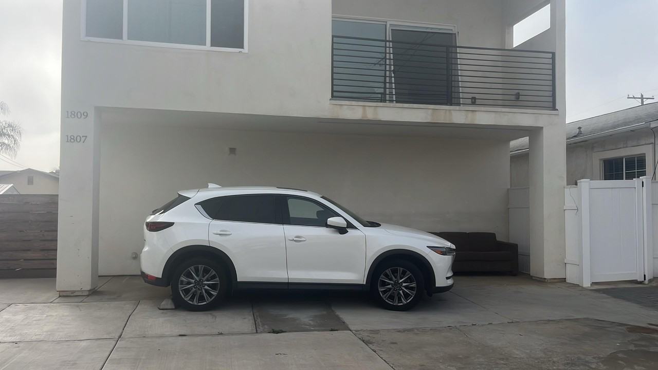 1807 Donax Ave #B - Photo 3 of 9