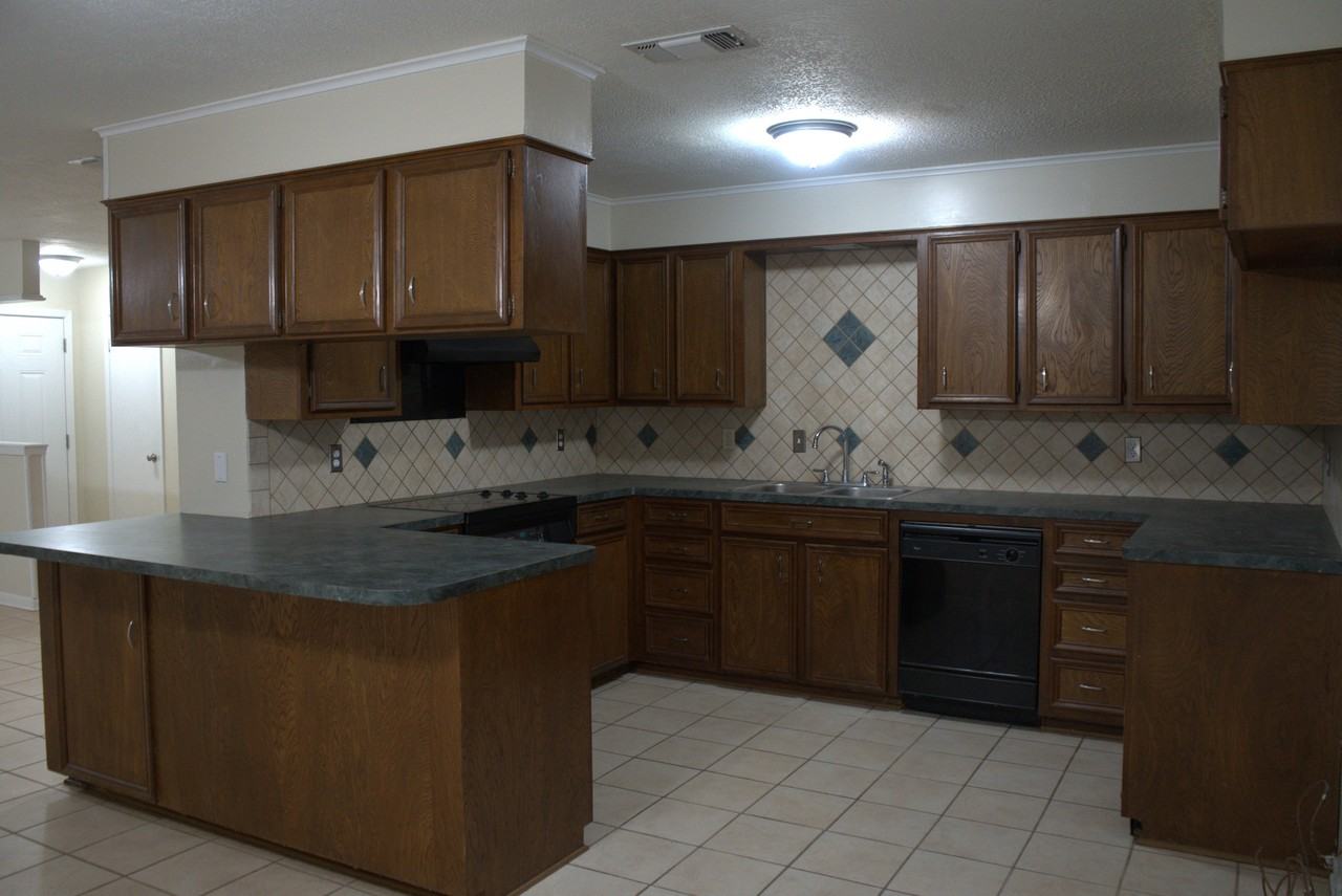 421 Brigadoon St #NA - Photo 4 of 19