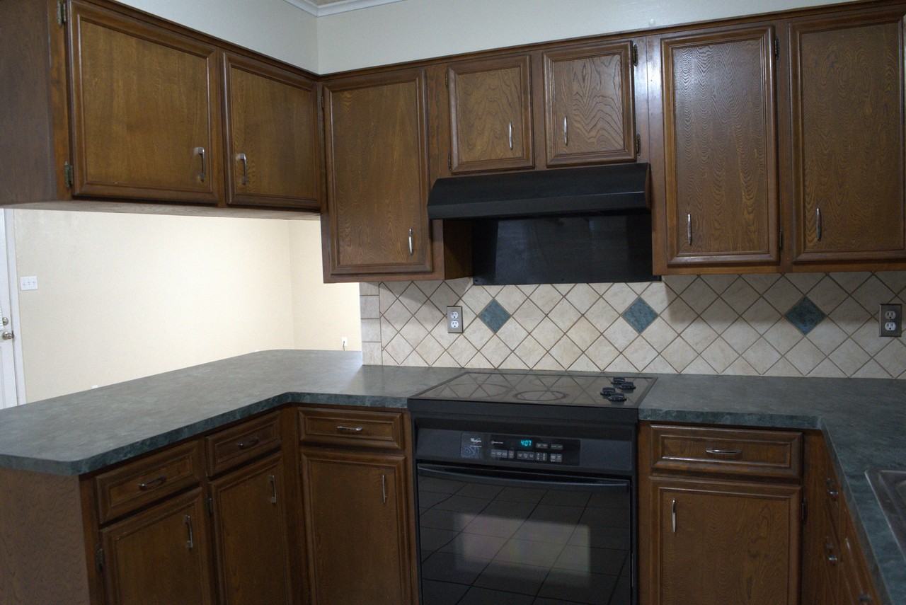 421 Brigadoon St #NA - Photo 5 of 19