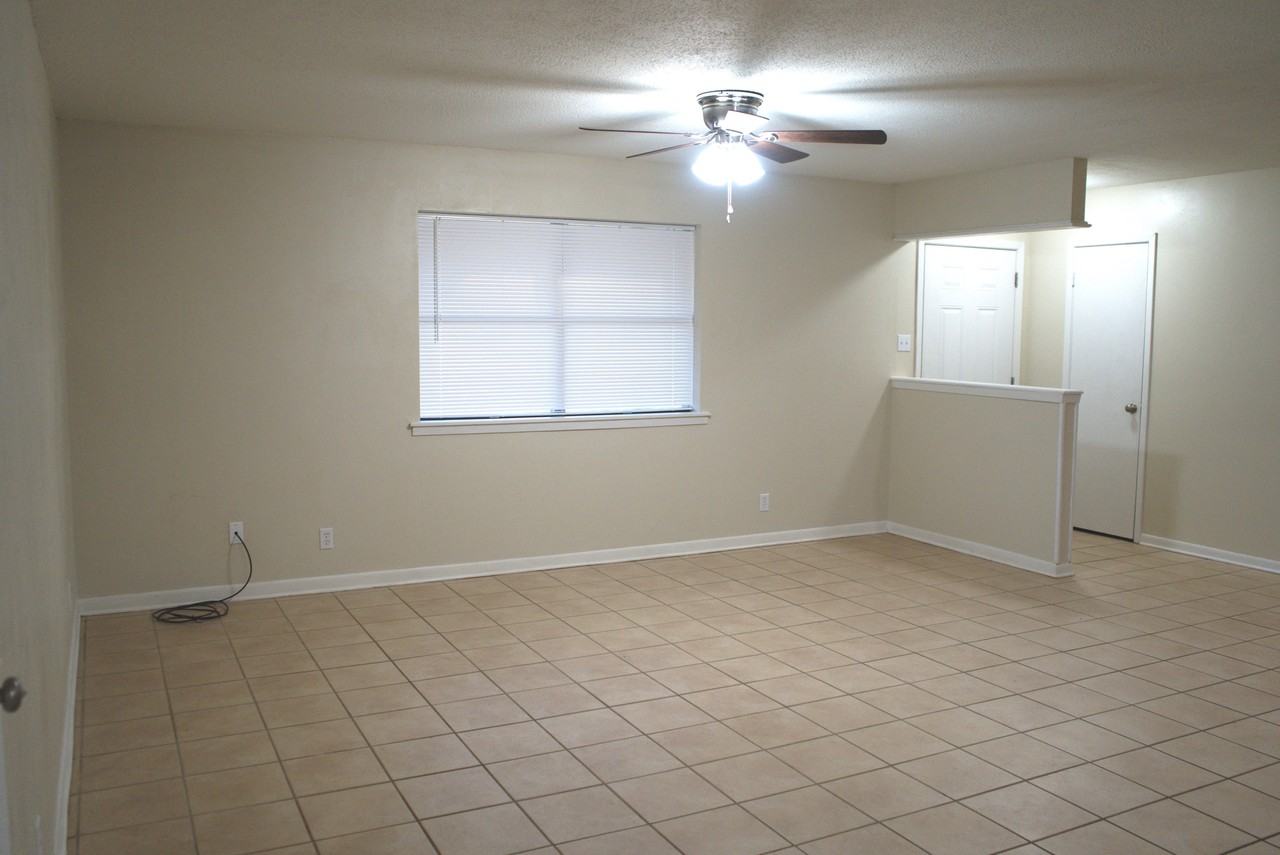 421 Brigadoon St #NA - Photo 7 of 19