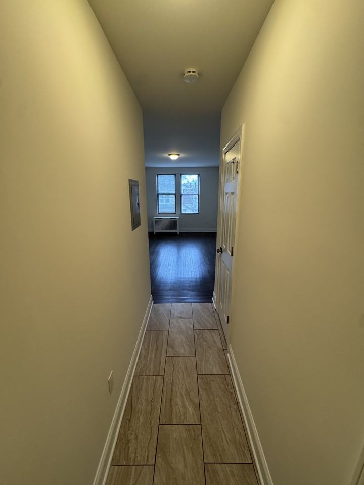 8811 2nd Ave #B1 - Photo 5 of 6