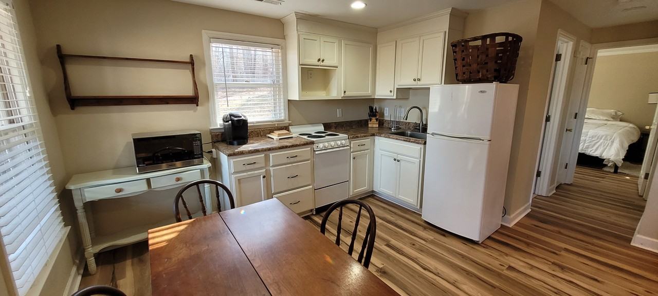 3001 Foxdown Ct #B - Photo 3 of 8