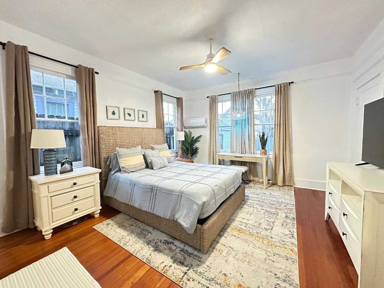 2151 Olive St - Photo 6 of 10