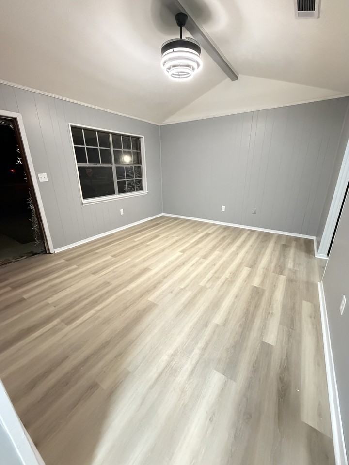 501 11th Ave #NA - Photo 4 of 11