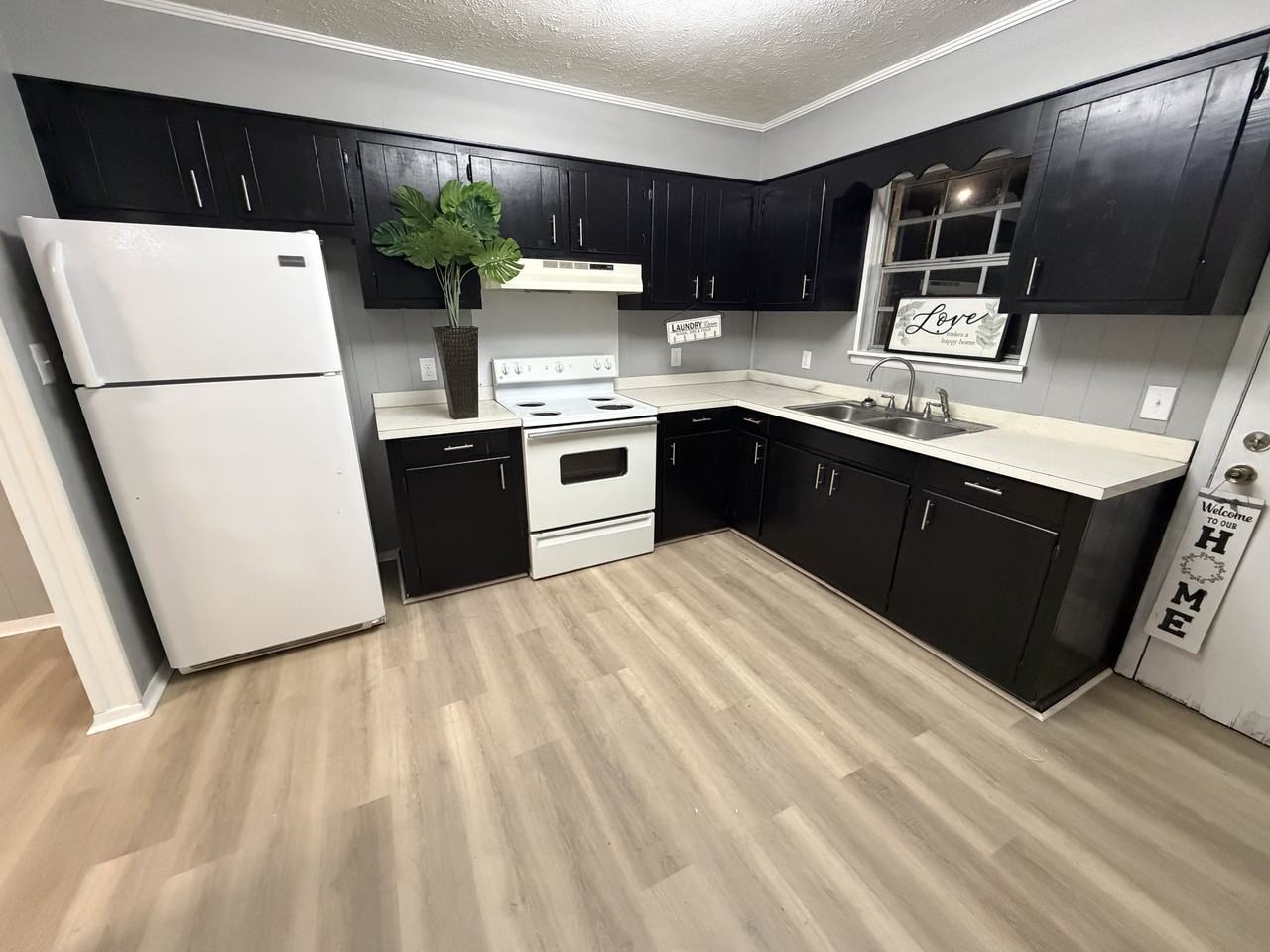 501 11th Ave #NA - Photo 6 of 11