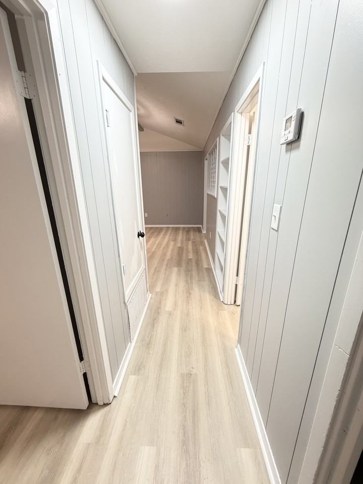 501 11th Ave #NA - Photo 7 of 11