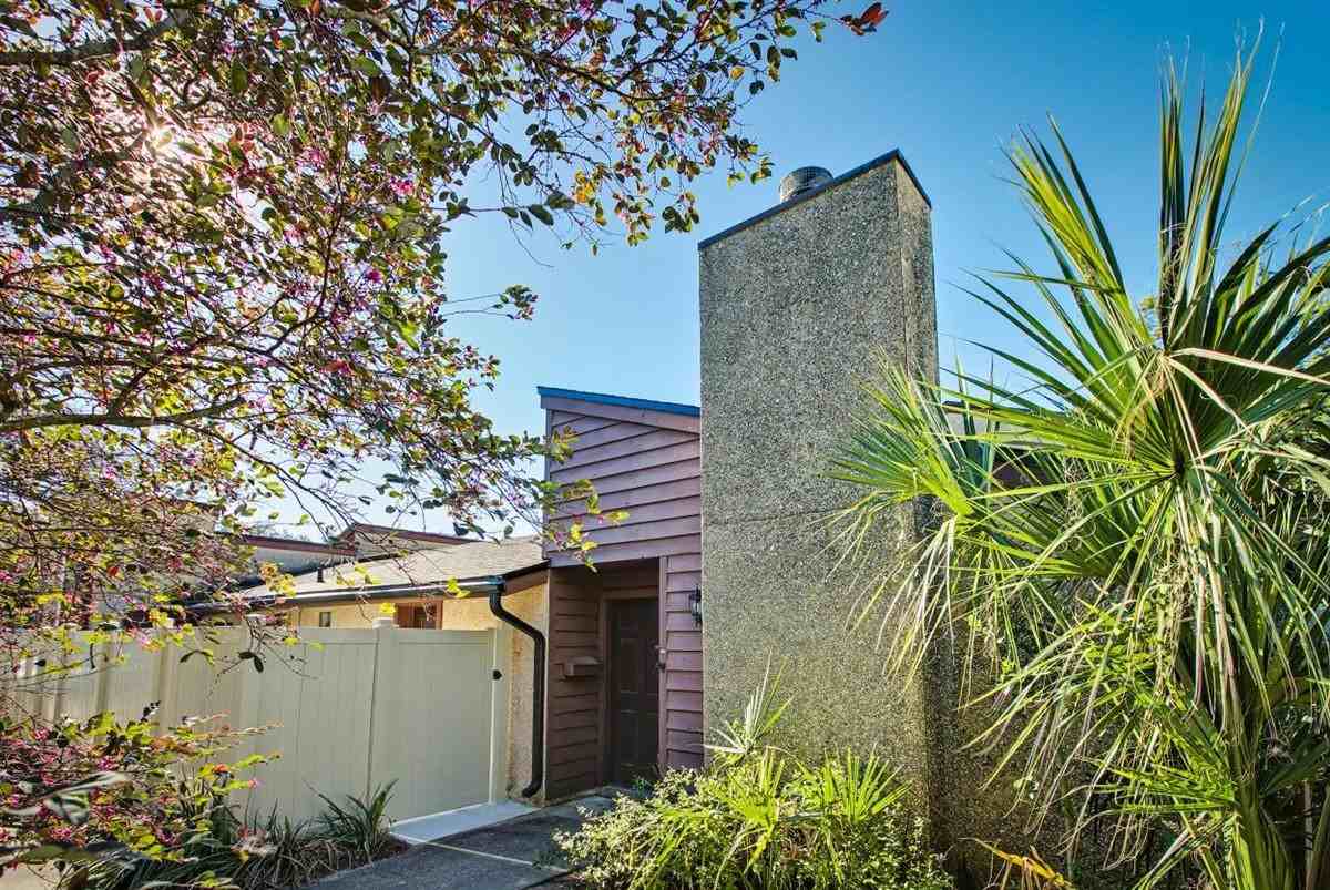 Arcadia Dr #1 - Photo 2 of 25