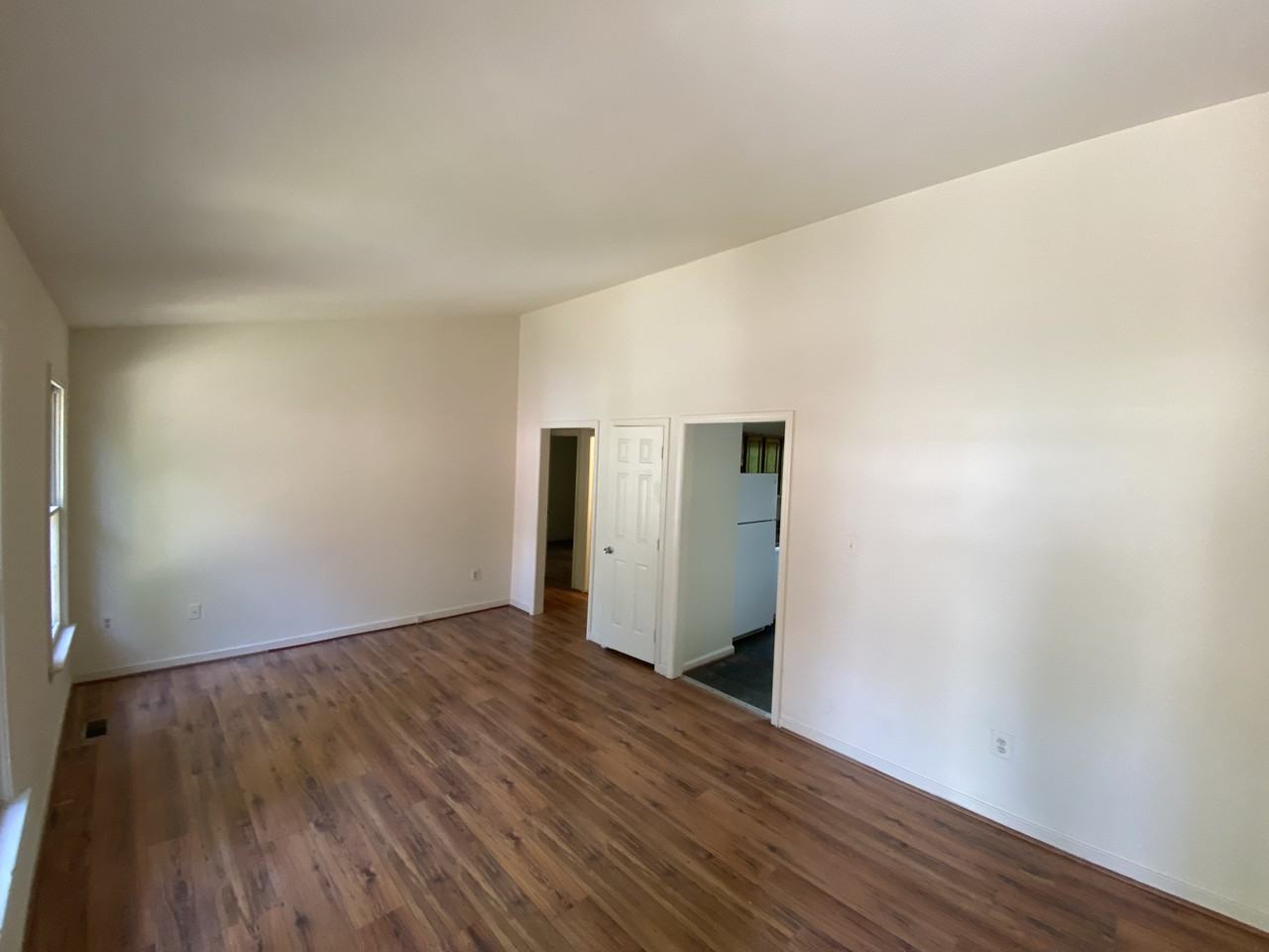 507 Montgomery Drive - Photo 3 of 27