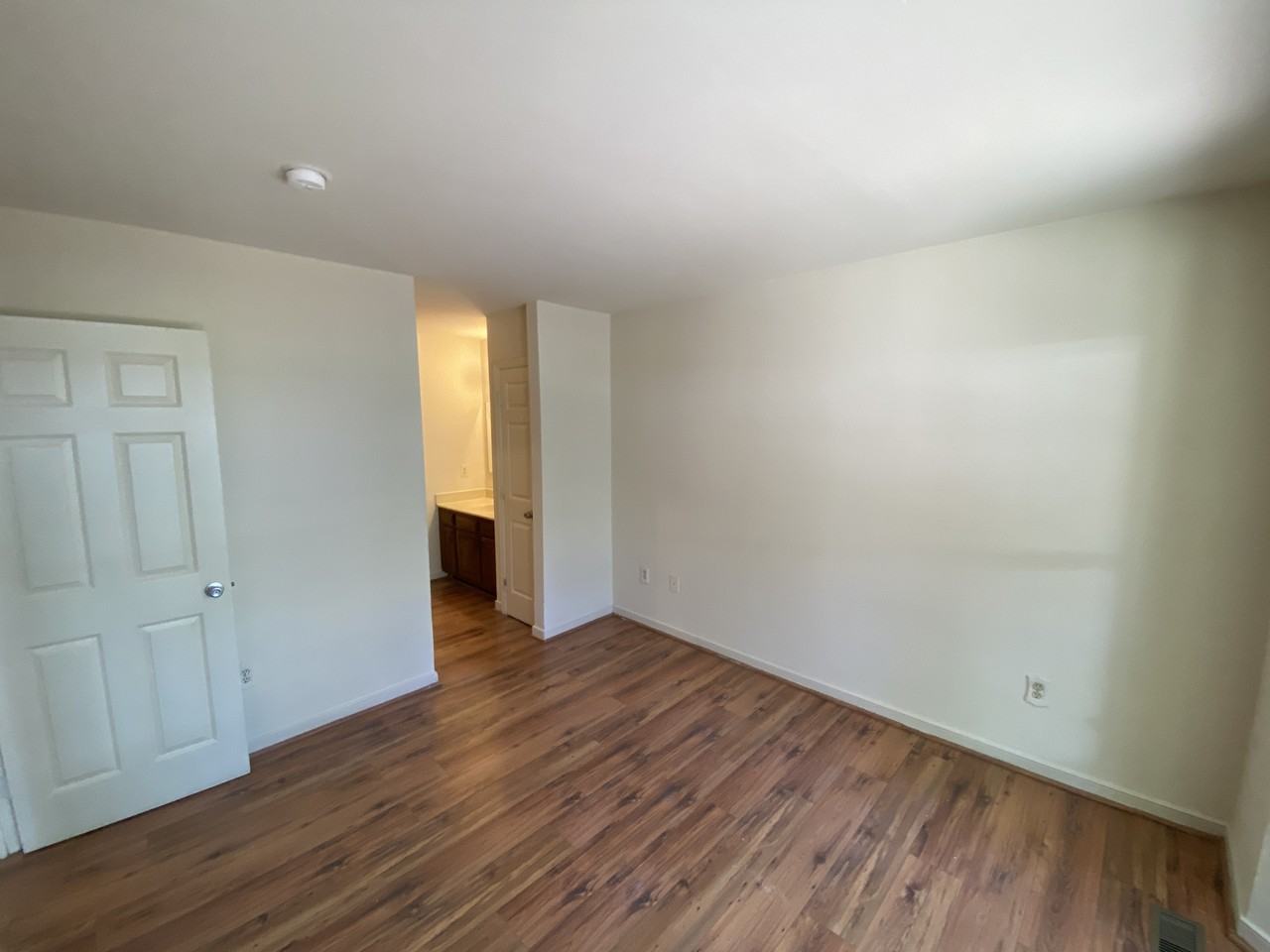 507 Montgomery Drive - Photo 7 of 27