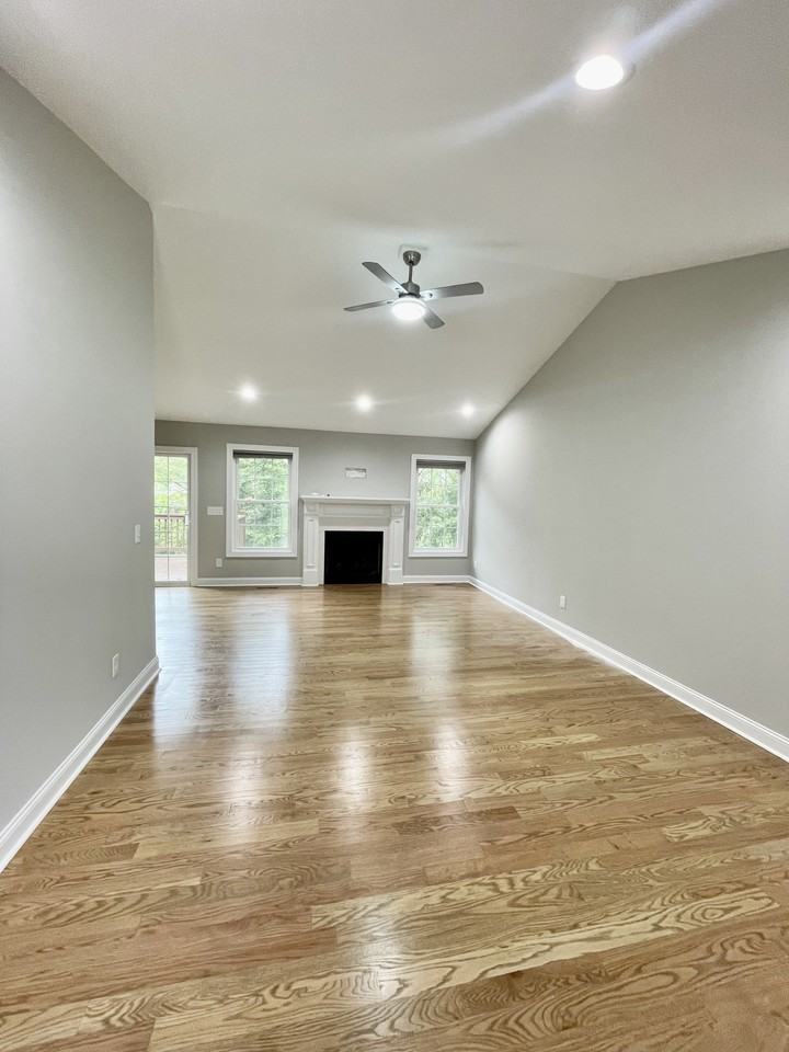 124 Palmer Dr #1 - Photo 4 of 33